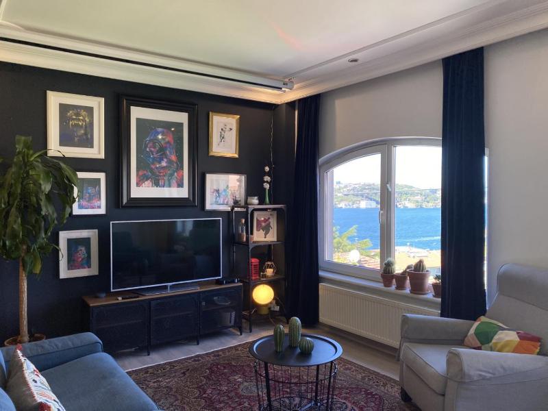 Delightful Apartment with Backyard and Bosphorus View in Uskudar — отель с удобствами в Стамбуле