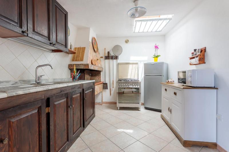 Tiria House a Bosa - Incantevole Casa Vacanze con Terrazza