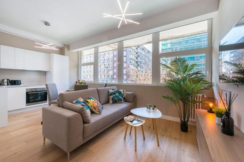Cozy Private Flat - MM Marche 7 Min — отель в Милане, Италия