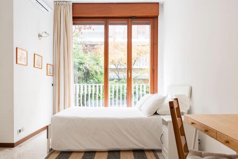 Quiet Apartment Arco Della Pace — отель в Милане, Италия
