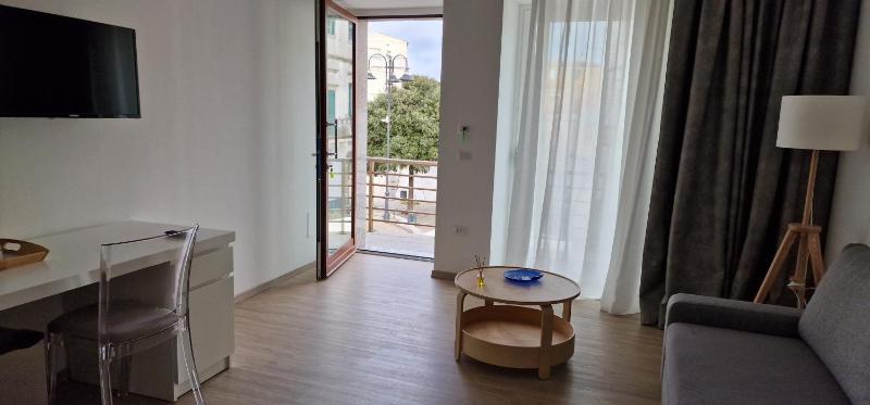 Sardinia Suites: Elegante suite con vista panoramica