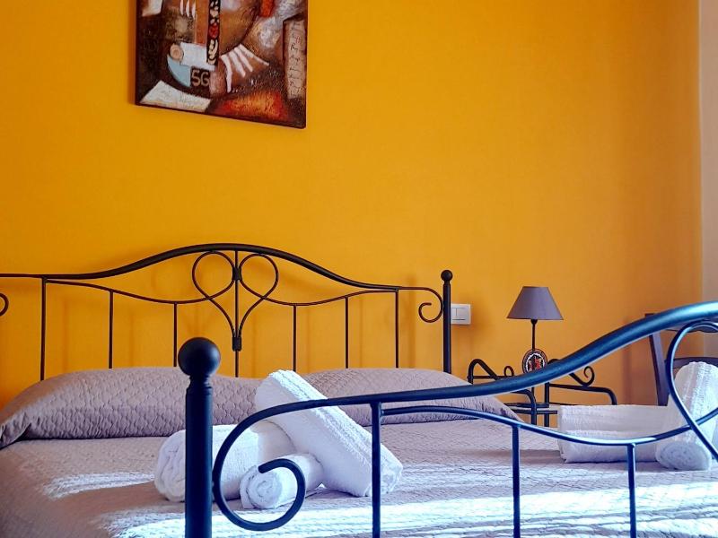 Su Fassoi a Cabras - Elegante B&B con giardino