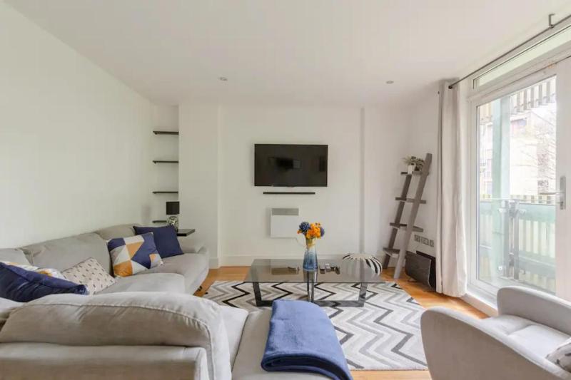 Bright & Cosy 2BD by the Canal! - Limehouse — отзывы гостей и цены