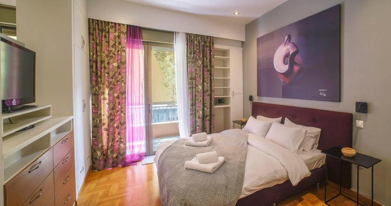 Little gem in the historical center of Athens — отель с удобным расположением в Афины