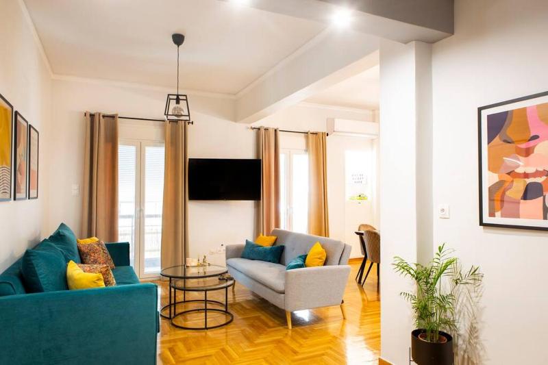 Цены на Athens modern apartment в Афины