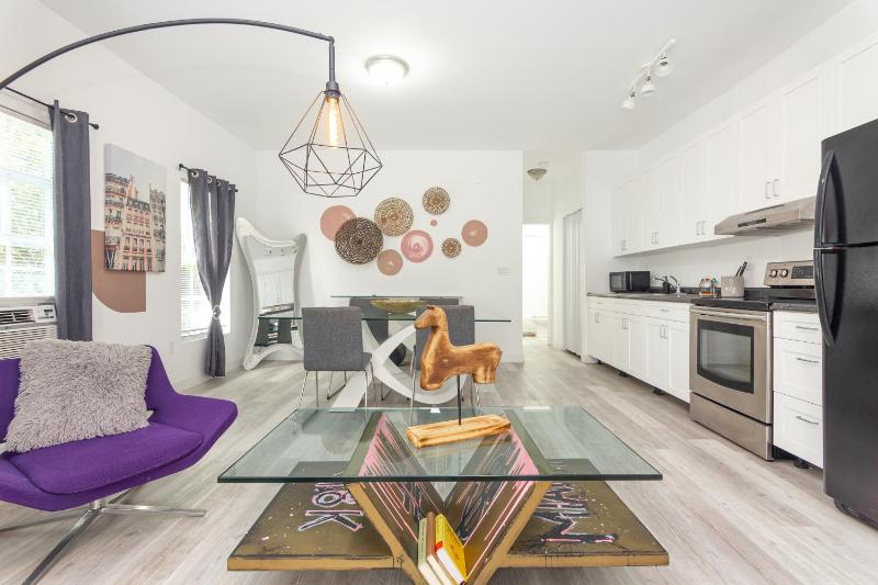 Home Midtown Miami - Wynwood area with backyard - Art District near to Beach — комфортный отель в Майами