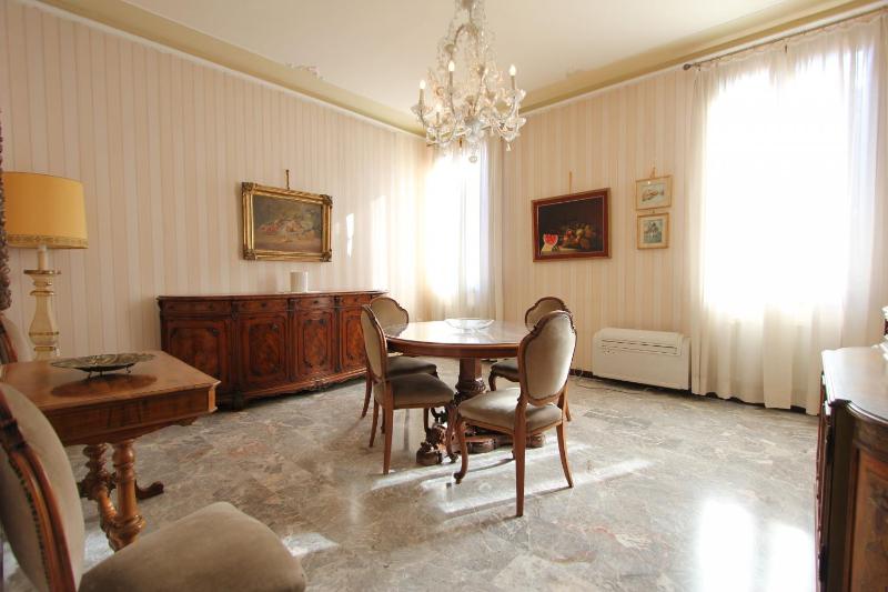 City Apartments Corner Canal View — отзывы гостей и цены