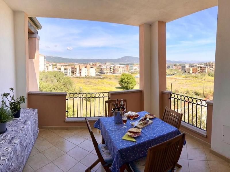 Casetta Pitz a Olbia - Accogliente Appartamento con Vista