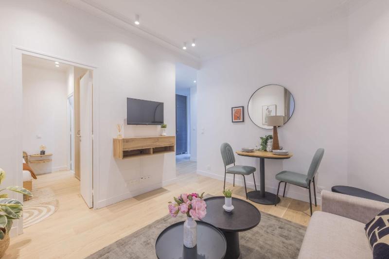 Peaceful apartment - 1BR-4P - Batignolles — забронировать отель в Париже
