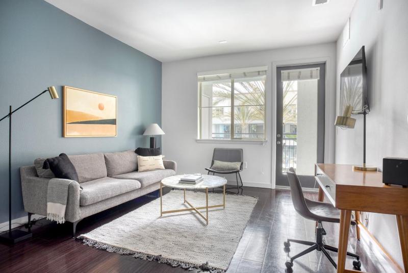 Playa Vista 1br w pool gym nr hiking trails LAX-1044 — отель с удобствами в Лос-Анджелесе