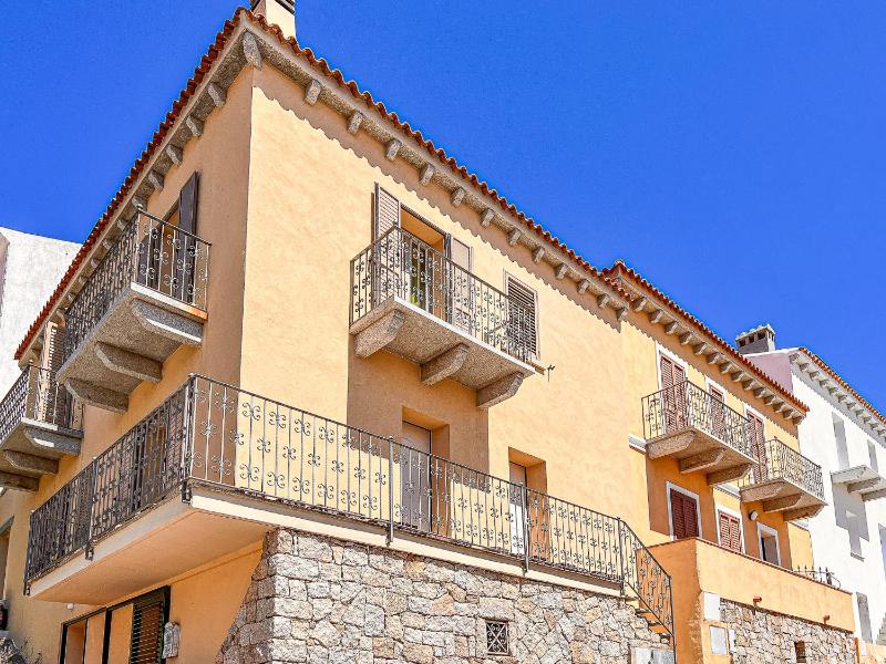 Via Sardegna a Santa Teresa - Appartamenti con Terrazza