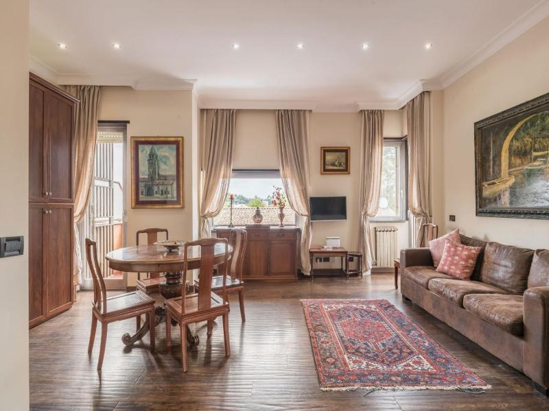 The Best Rent - Elegant two-bedroom apartment in Via Aurelia — отзывы гостей и цены