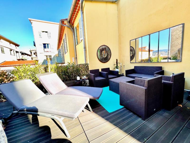 ApartHotel Riviera - BBB Vieille Ville - Splendide appartement de 3p AC avec Terrasse - LOFT PROVIDENCE — отель в Николь, Франция
