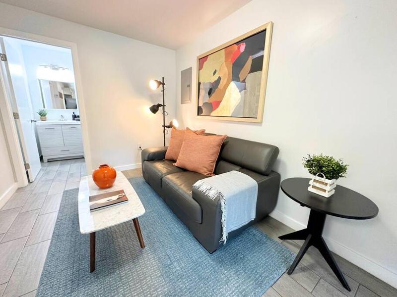 Цены на Cozy Apartment 2 1 Calle Ocho Brickell Grill в Майами