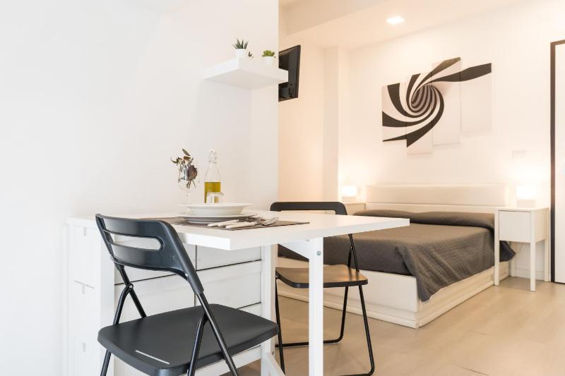 Apartment Maya Loreto — отель с удобным расположением в Милане