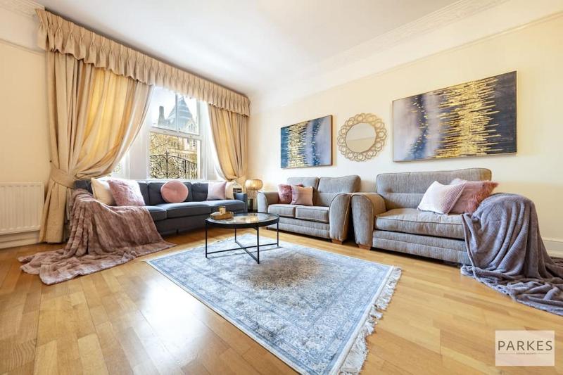 South Kensington - Cromwell Rd Residence — забронировать отель в Лондоне
