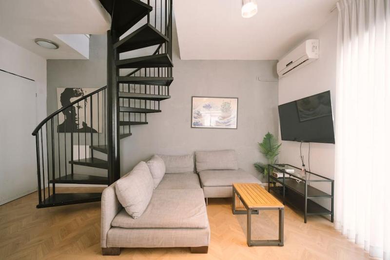 Ben Yehuda Duplex Apartment By Nimizz — забронировать отель в Тель-Авиве