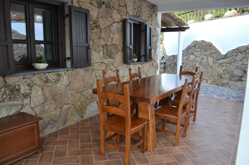 Villa Pietra a Dorgali - Rilassante villa con BBQ nel verde