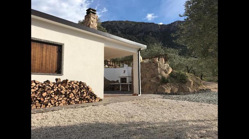 Villa Pietra a Dorgali - Rilassante villa con BBQ nel verde