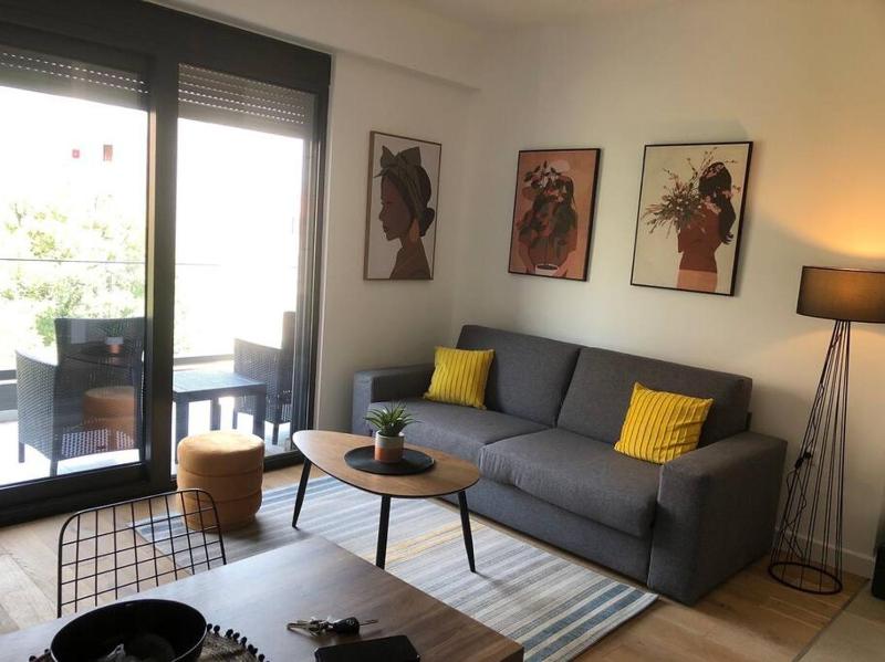 Onebedroom apartment with a pool and jacuzzy — забронировать отель в Будва