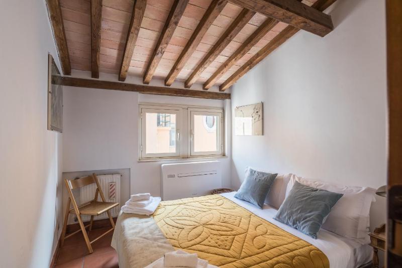 Colosseo Stylish Penthouse — комфортный отель в Риме