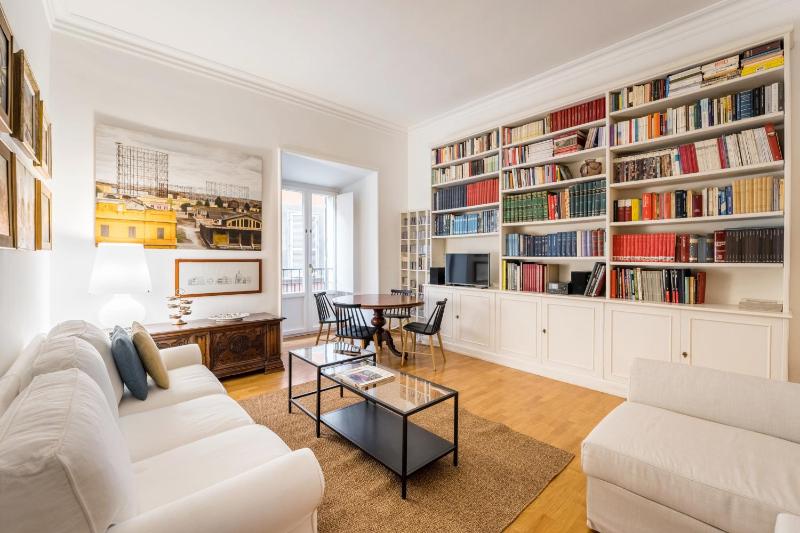 Maison Regola, Styilish Apt in Campo De Fiori — комфортный отель в Риме