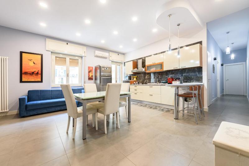 Цены на Via Mario Ruta 31 в Неаполе