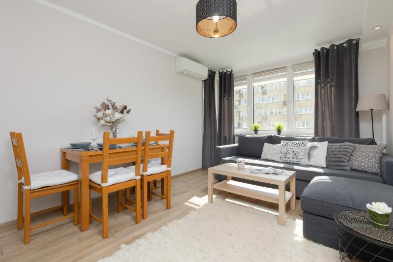 Pet-Friendly Apartment Panska with AC by Renters — отель с удобным расположением в Варшаве