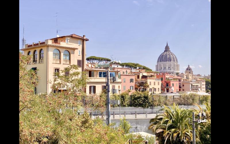 Charming mini apartment near Vatican with parking — забронировать отель в Риме
