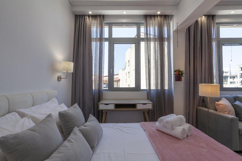 Цены на Fedias Luxury flat Psyrri square в Афины