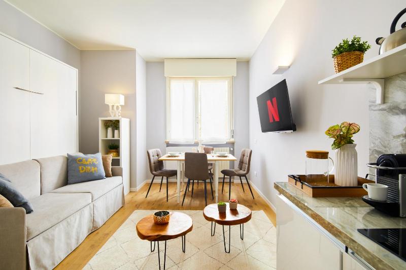 [Cenacolo Vinciano-Duomo] Luxury Apartment — отель в Милане, Италия