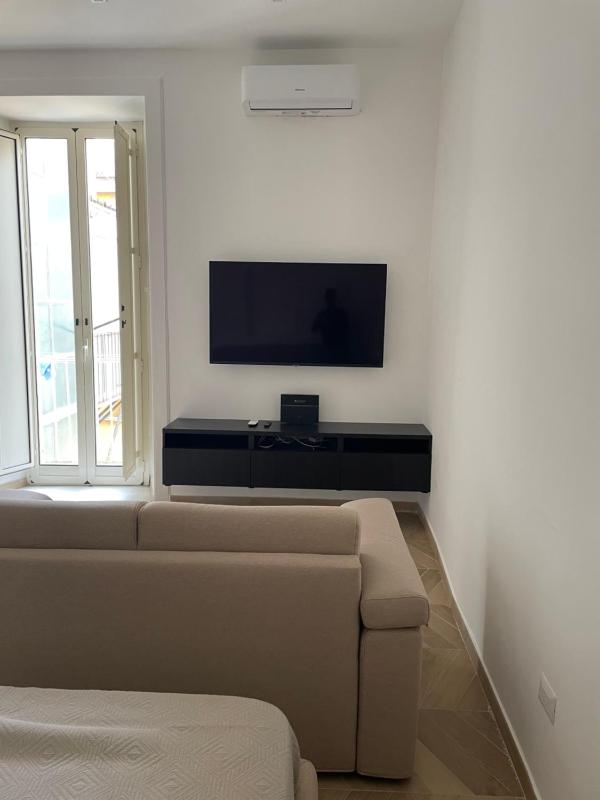 Vectes Home — отель с удобным расположением в Неаполе