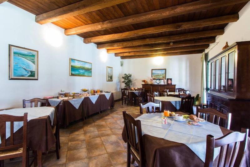 Villa Gaia a Cabras - Splendido Agriturismo con Piscina