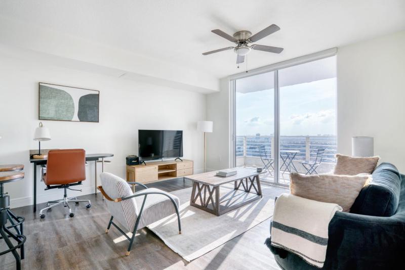 Brickell 1br w gym pool wd nr city center MIA-68 — забронировать отель в Майами