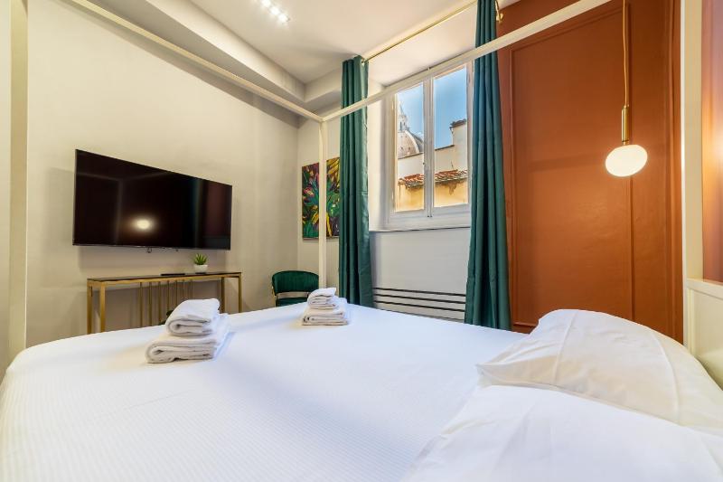 Romantic Room Duomo — забронировать отель в Флоренции