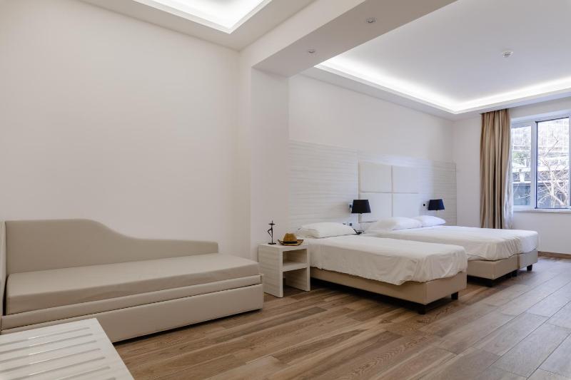 Hub Naples — отзывы гостей и цены