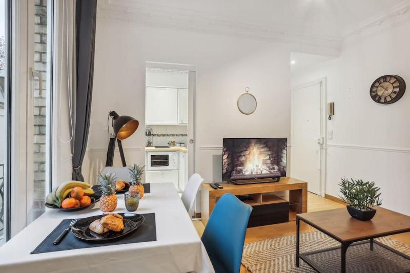 Modern flat in Paris - Heart of XVIeme — отель с удобствами в Париже