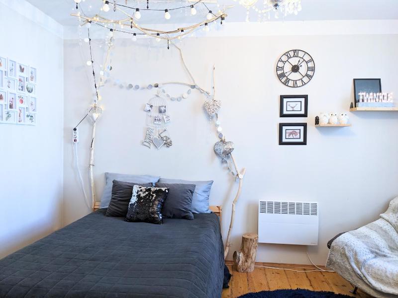 NON-Smoking Rustic Sparkle Apt and Free Parking — отель в риге, Латвия
