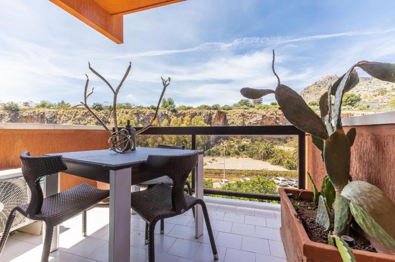 Arenella Elegant Apartment with Private Parking — отель с удобным расположением в Палермо