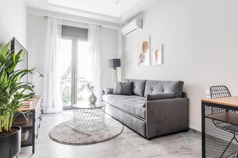 Sublime 1BR Apartment in Koukaki by UPSTREET — забронировать отель в Афины