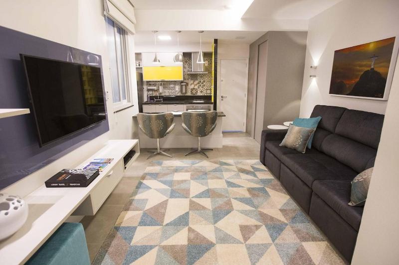 Apartamento quarto e sala no Leblon — отель с удобным расположением в Рио