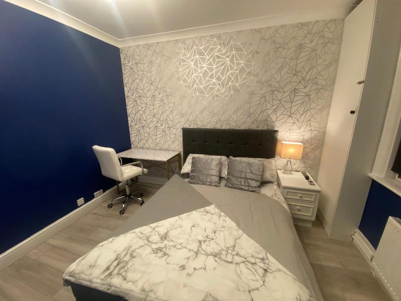 1 bedroom Luxury Apartments by London City — отзывы гостей и цены