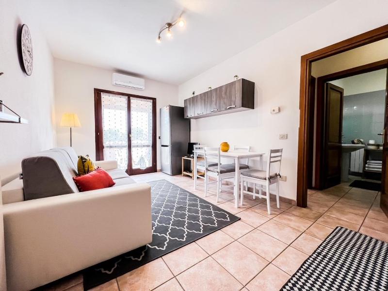 Atene 12 a Olbia - Appartamento con terrazza e giardino
