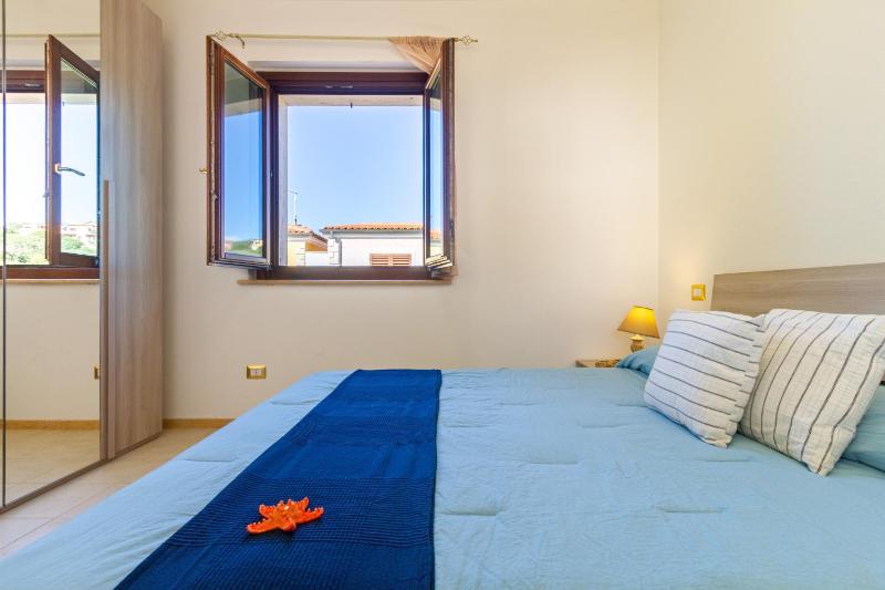 Appartamento MariBentu 3 a Santa Teresa: Oasi con Cucina