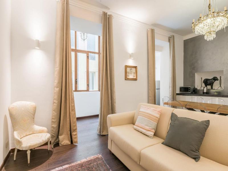 The Best Rent - Three-bedroom apartment close to the Quirinale — отель в Риме, Италия
