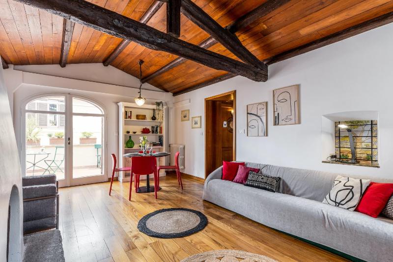 Rome As You Feel - Librari Penthouse with Terrace — отель в Риме, Италия