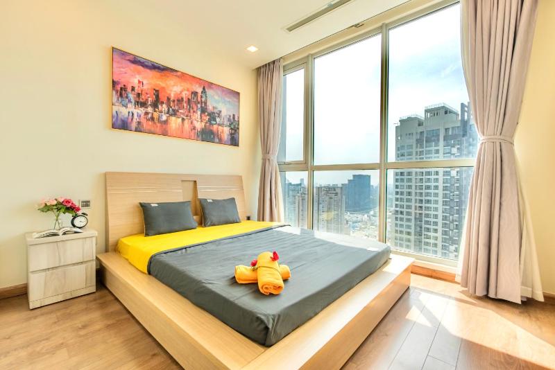 The Lexington Suites, Vinhomes Central Park & Paranomic View — забронировать отель в Хошимине