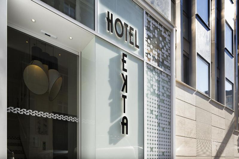 Цены на Hotel Ekta Champs Elysees в Париже