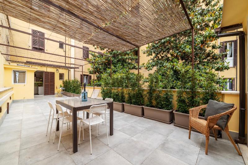Magnolia terrace at Vatican Museum — отель с удобствами в Риме