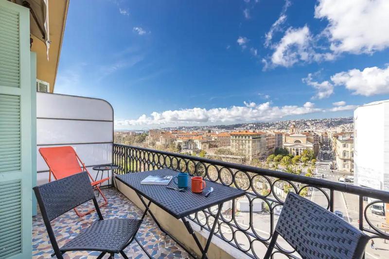 Le Voeu - Appartement avec vue sur Nice — комфортный отель в Николь